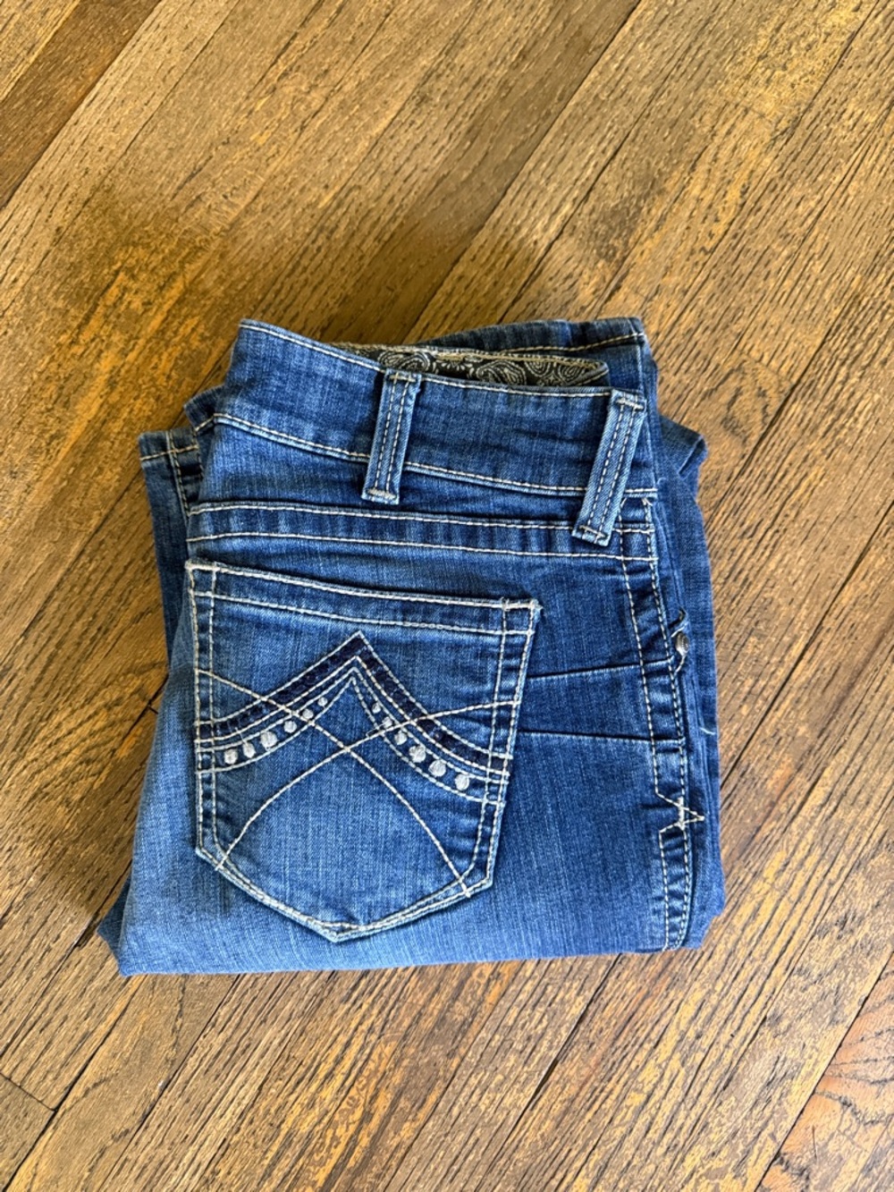 Ariat Women's Straight Leg Jeans - Denim Blue with Embroidered Pocket